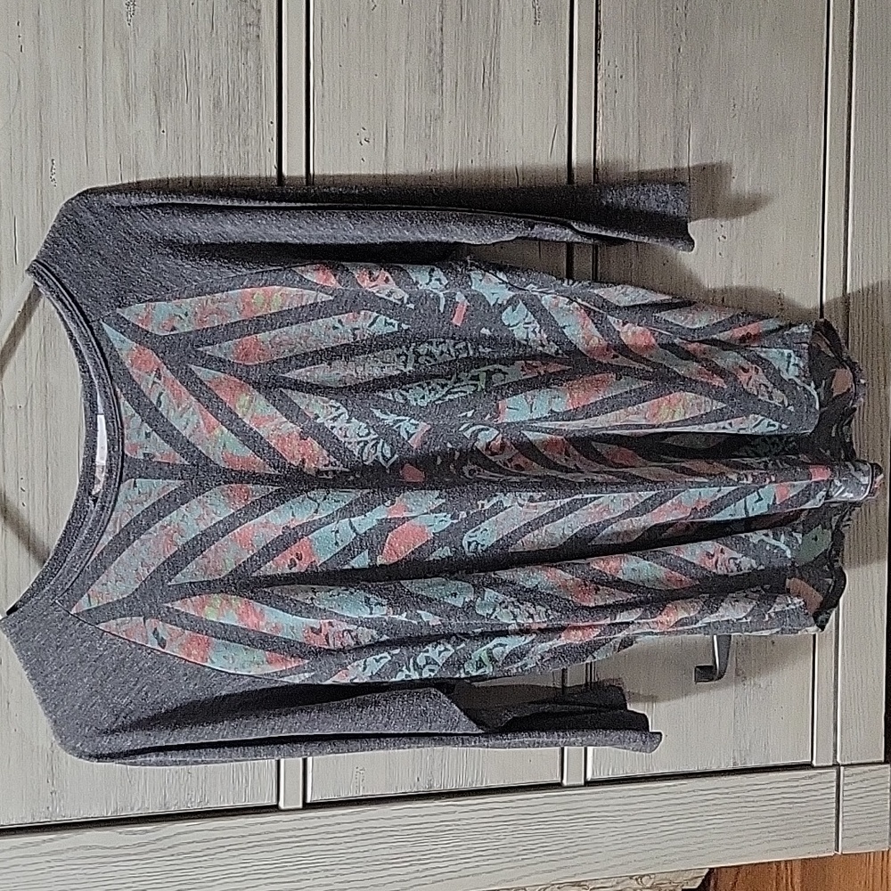 LulaRoe Simply Comfortable shirt